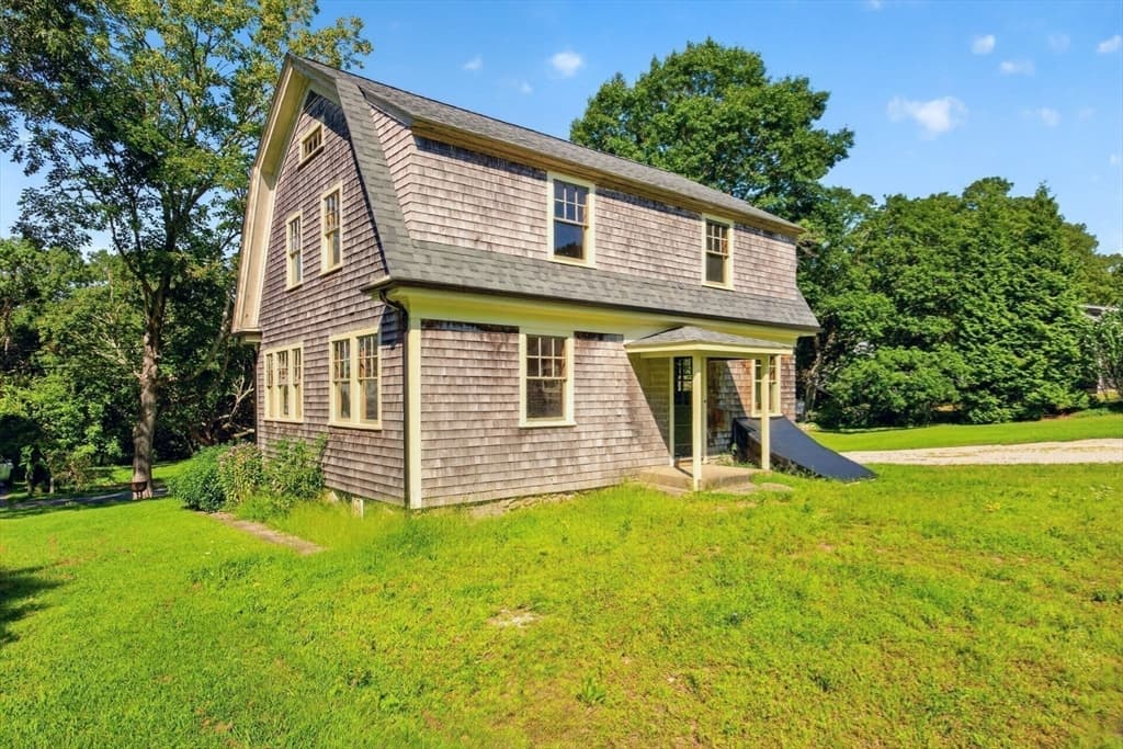 4 Oakland St, Mattapoisett MA 02739 photo 6