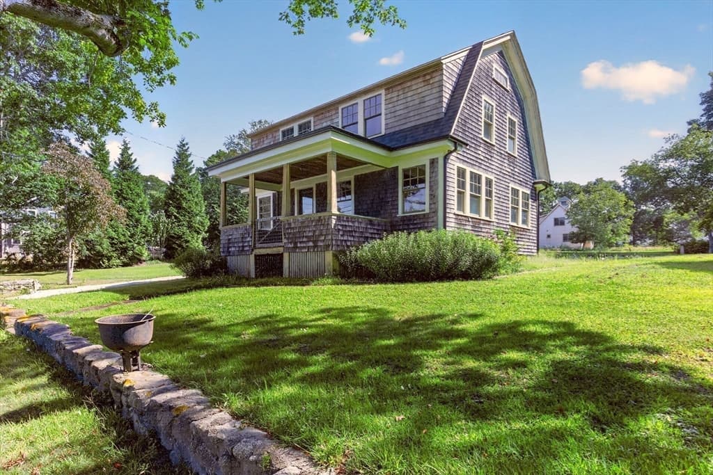 4 Oakland St, Mattapoisett MA 02739 photo 5
