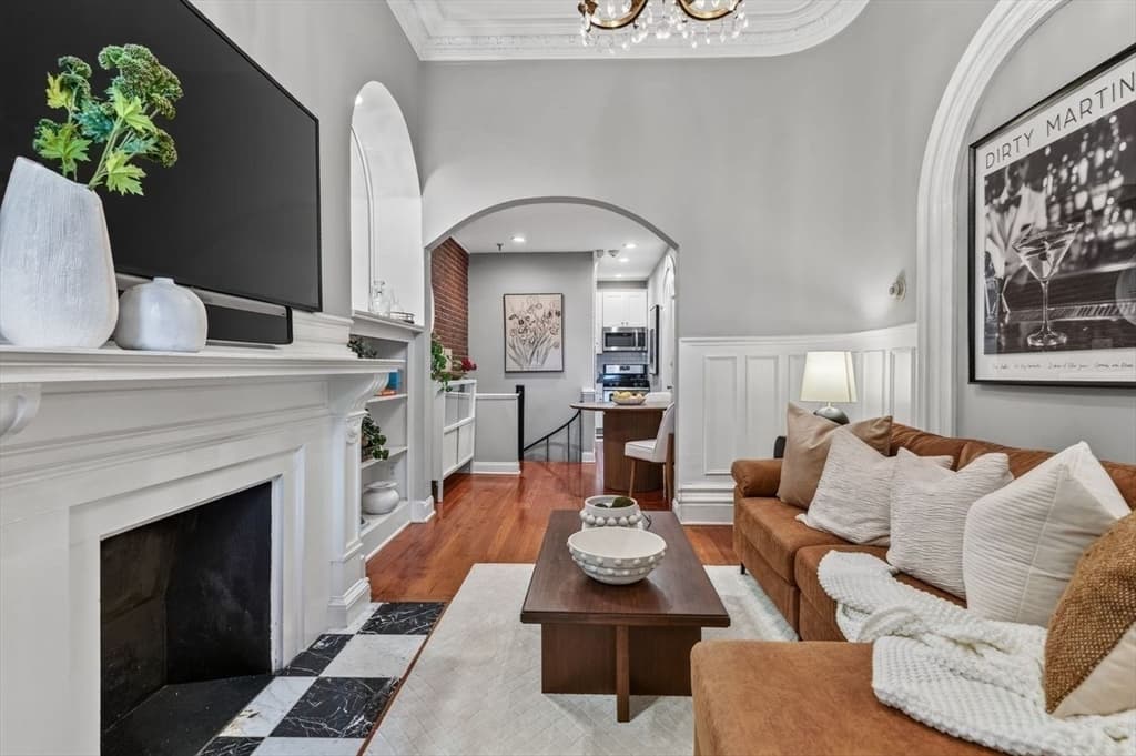 103 Beacon St # 1, Boston MA 02116 photo 3