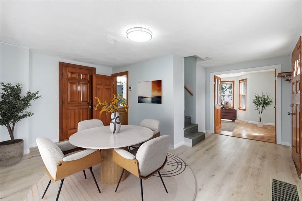 216 Crest Ave, Revere MA 02151 photo 3