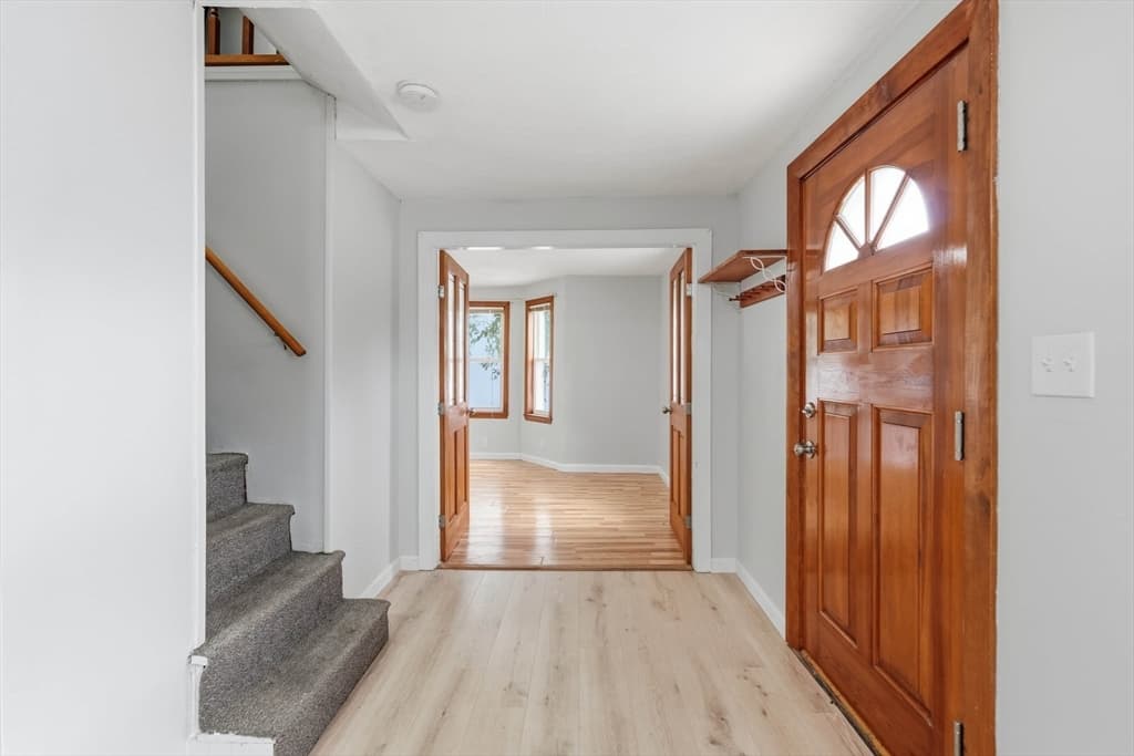 216 Crest Ave, Revere MA 02151 photo 9