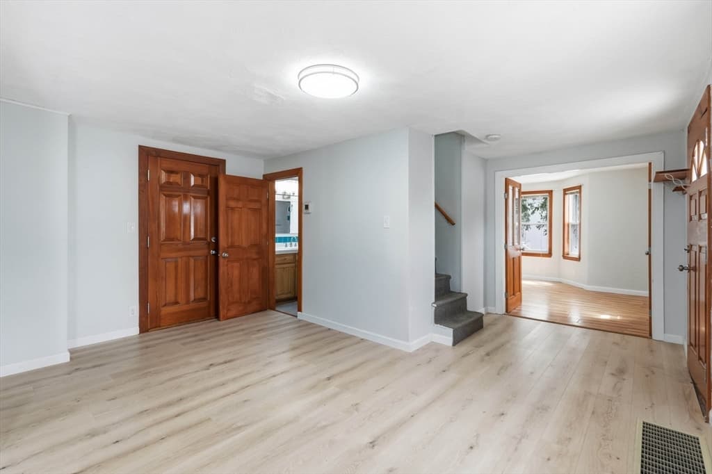 216 Crest Ave, Revere MA 02151 photo 8