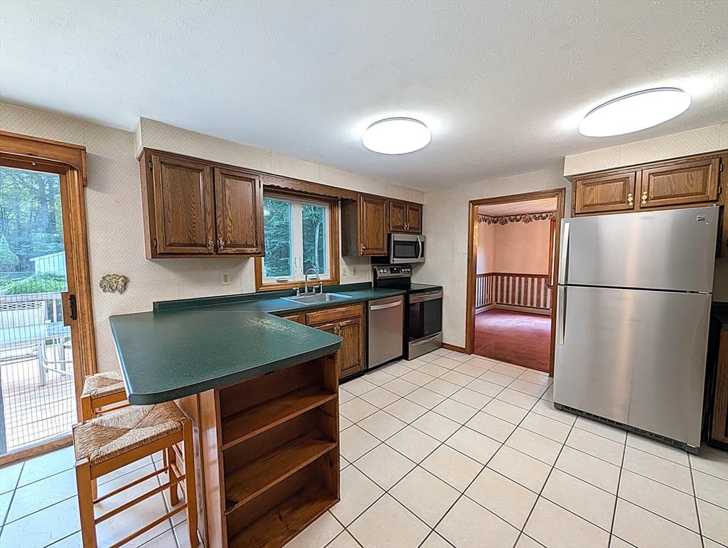 2 Nutfield Dr, Londonderry NH 03053 photo 18
