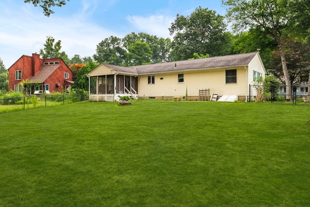 22 Carillon Circle, Easthampton MA 01027 photo 9