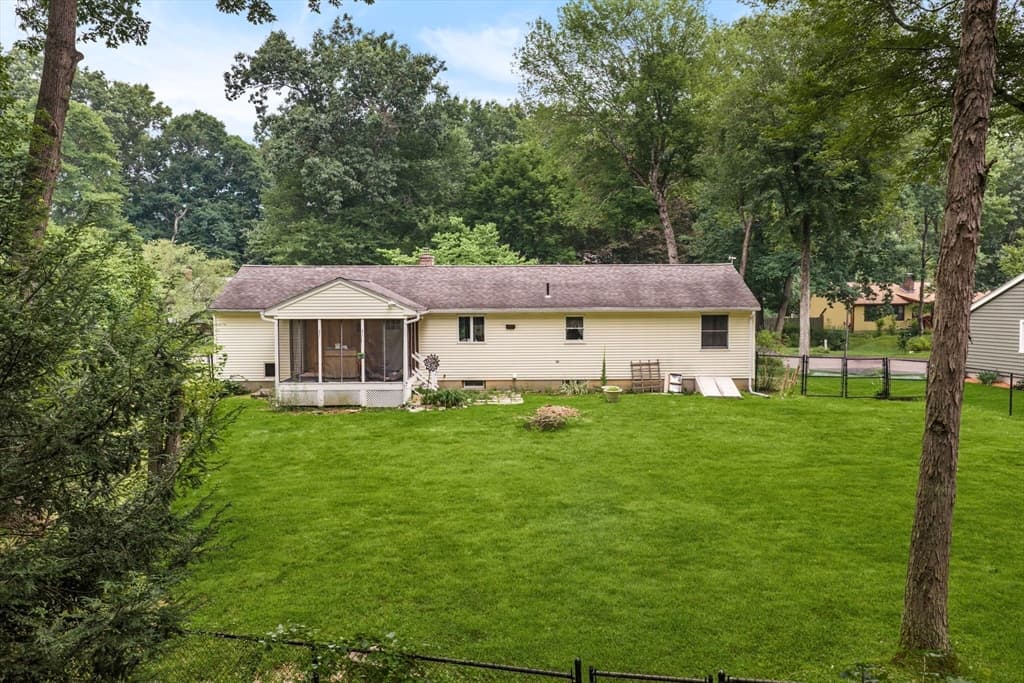 22 Carillon Circle, Easthampton MA 01027 photo 11