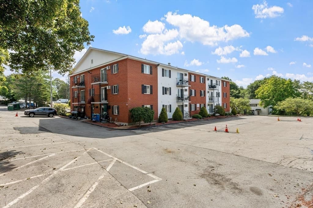 56 Edgeworth # 16, Worcester MA 01605 photo 26
