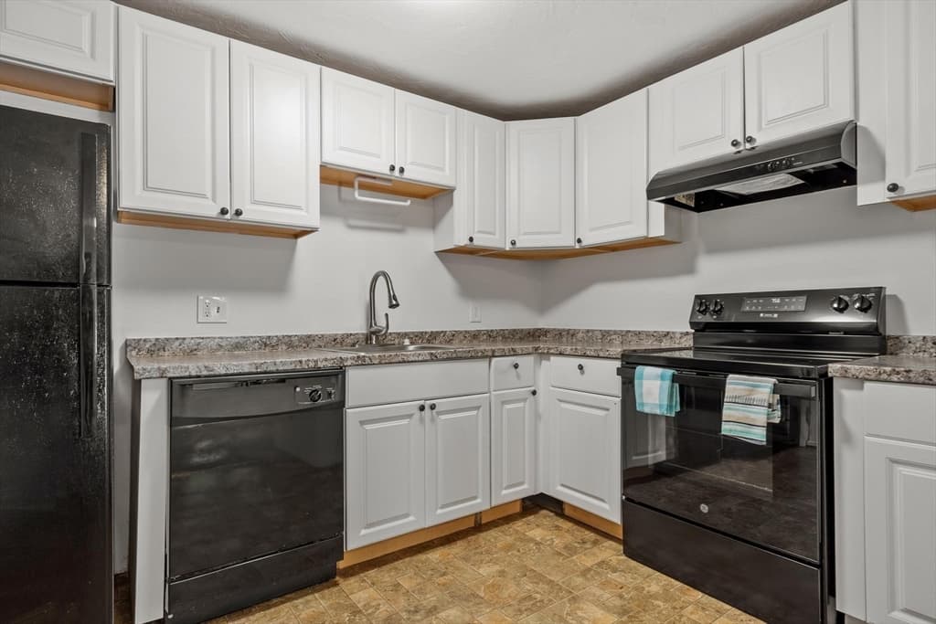 56 Edgeworth # 16, Worcester MA 01605 photo 5