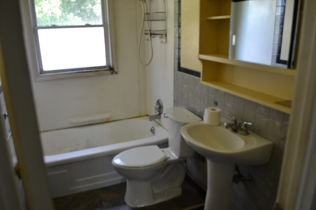 31 Winslow Ave, Leicester MA 01524 photo 12