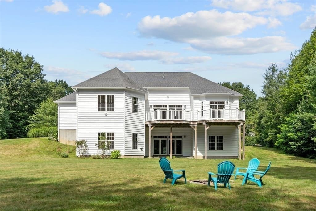 21 Sherwood Dr, Spencer MA 01562 photo 2