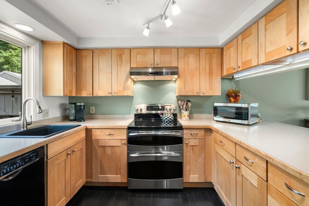 50 Mill Pond # 50, North Andover MA 01845 photo 16