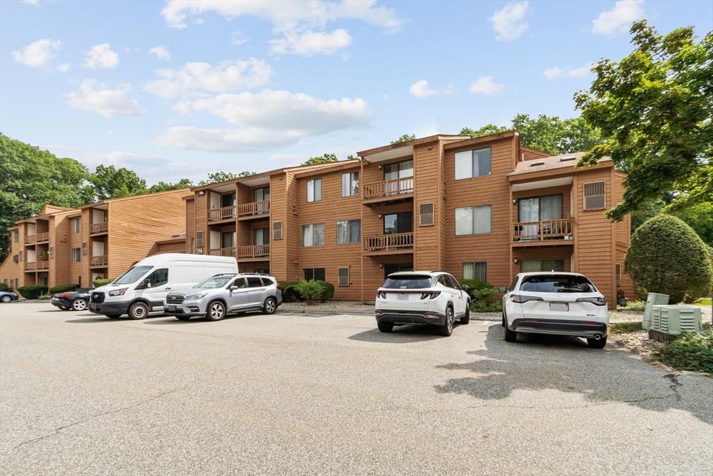 Condominium at 70 West Meadow Road Bldg 74 # 10, Haverhill MA 01832, Haverhill, photo 20 of 29