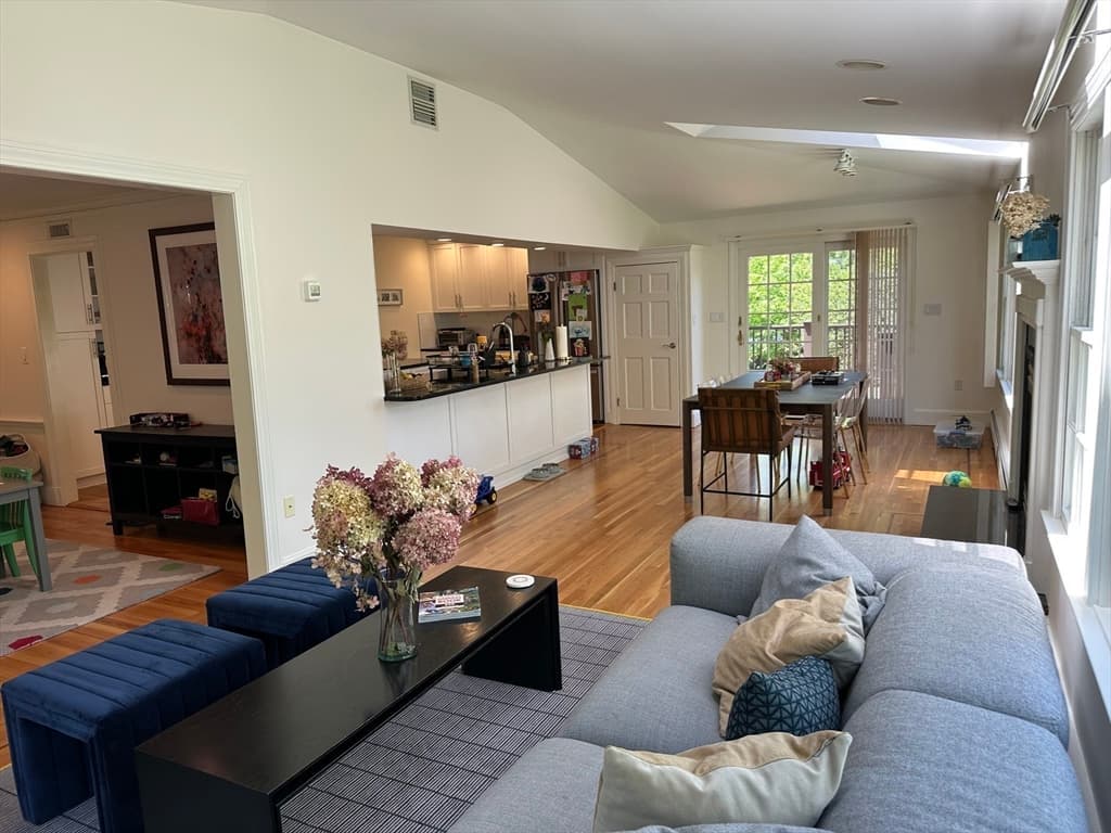 45 Wellesley Rd, Belmont MA 02478 photo 4