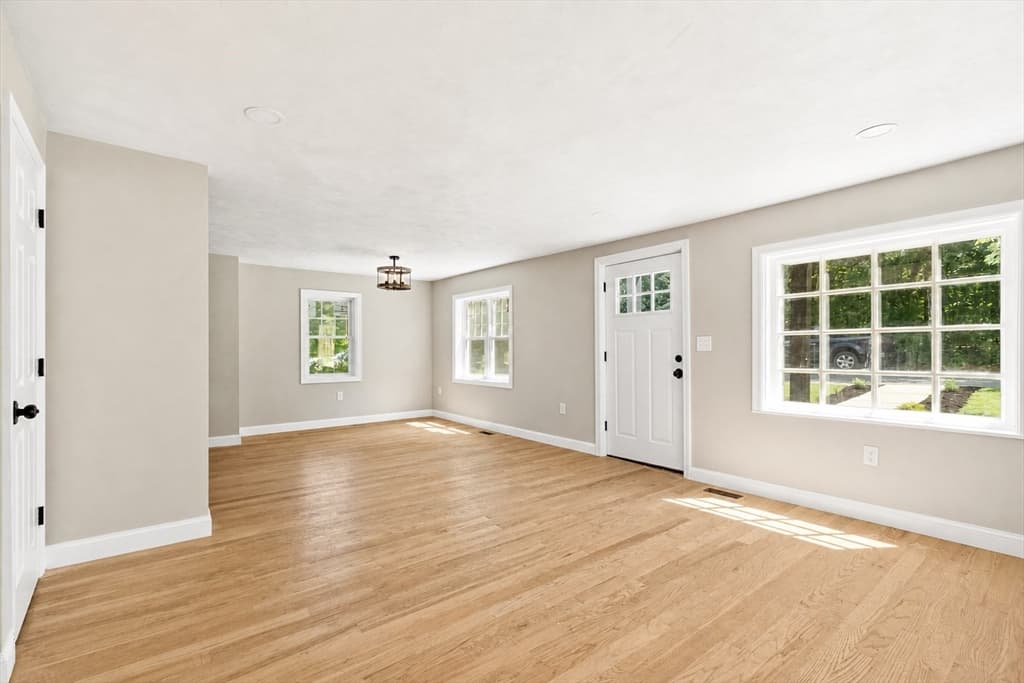 40 Nonquit St, Worcester MA 01604 photo 7