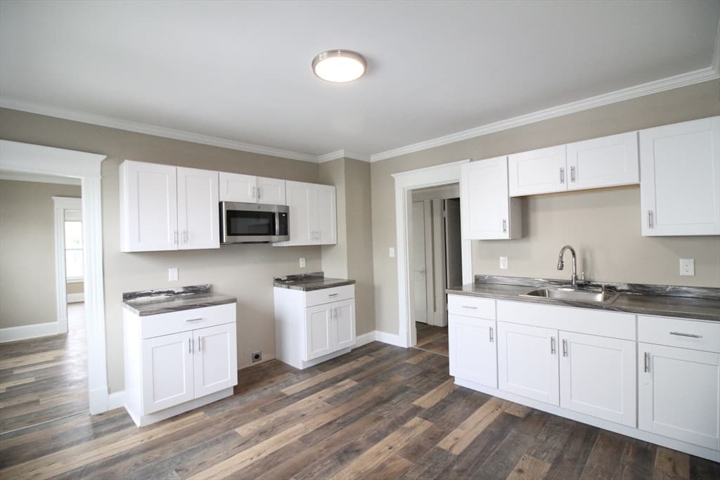 19-21 Thomas Ave, Holyoke MA 01040 photo 3