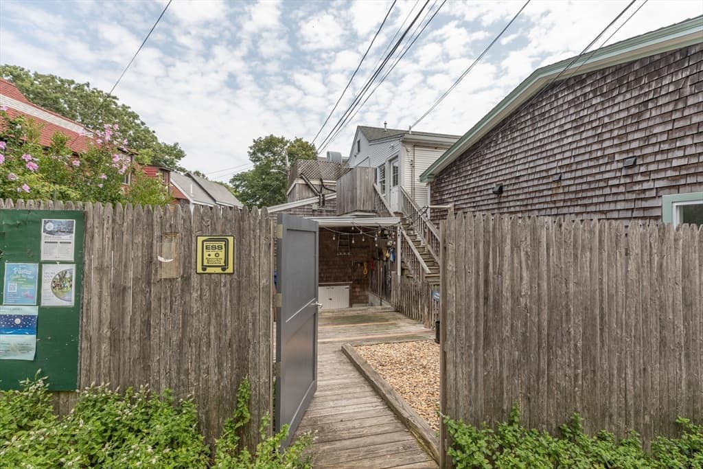 53 Circuit Avenue, Oak Bluffs MA 02557 photo 6