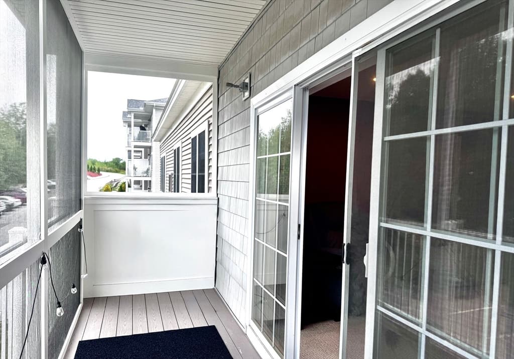 2303 Briarwood Vlg # 2303, Clinton MA 01510 photo 22