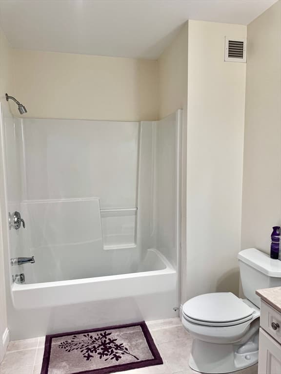 2303 Briarwood Vlg # 2303, Clinton MA 01510 photo 18