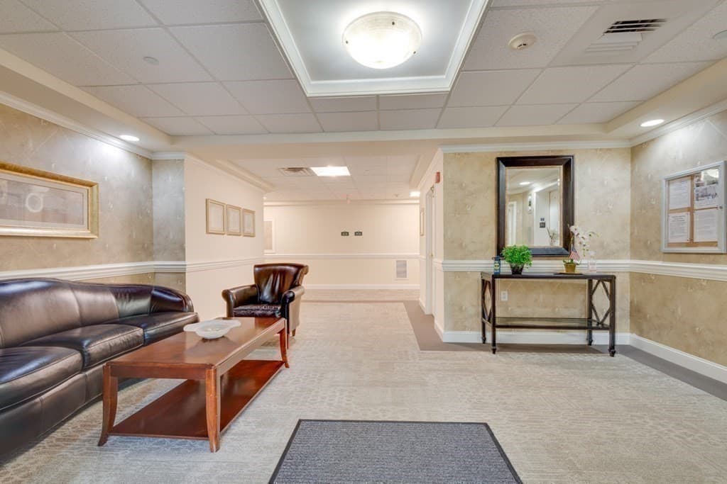 2303 Briarwood Vlg # 2303, Clinton MA 01510 photo 4