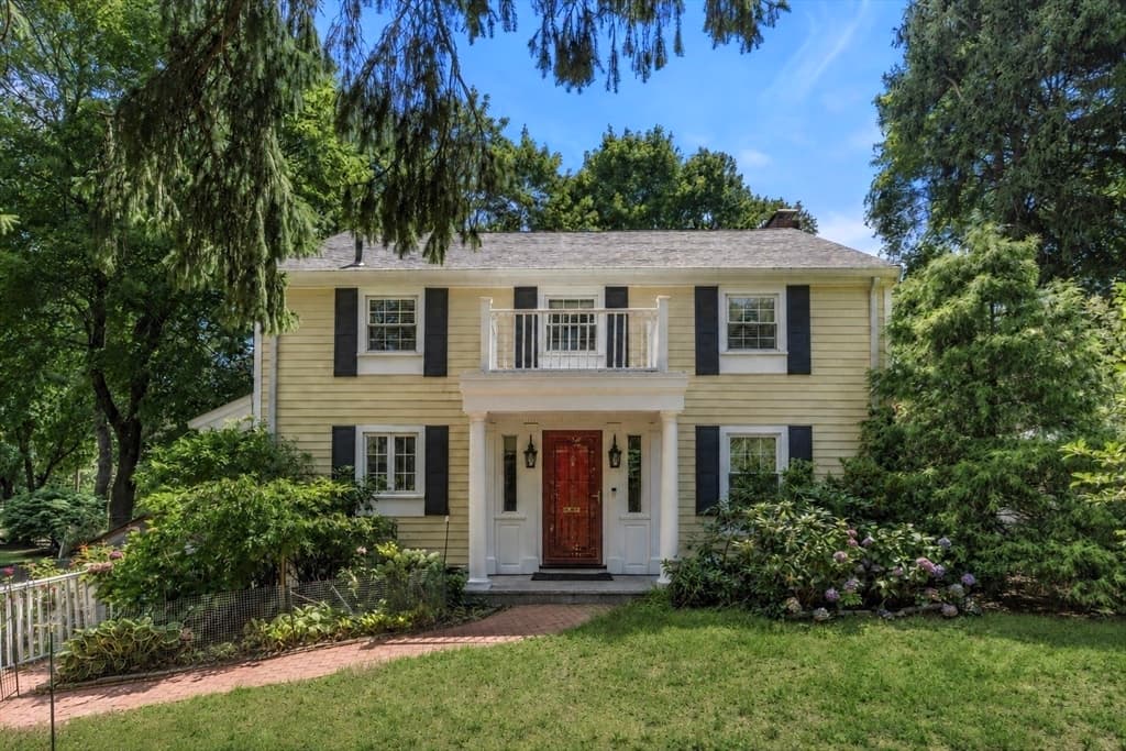 560 Worcester St, Wellesley MA 02481