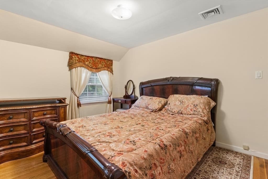560 Worcester St, Wellesley MA 02481 photo 25