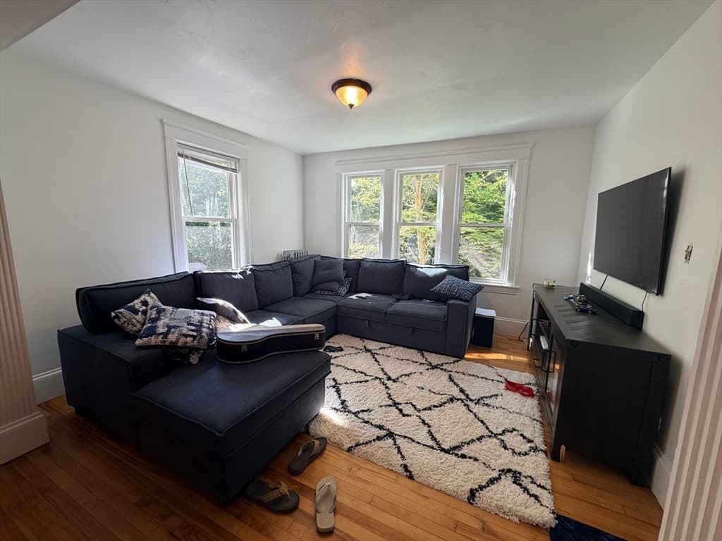 28 Gediminas St, Worcester MA 01607 photo 5