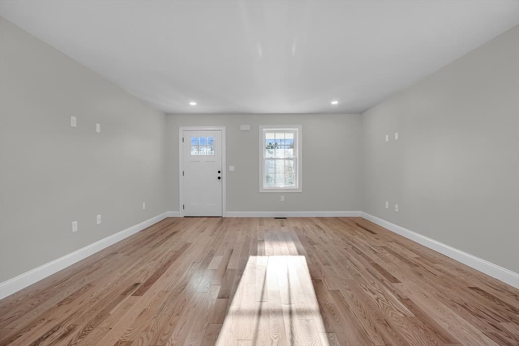 22 New York Street, Worcester MA 01603 photo 9