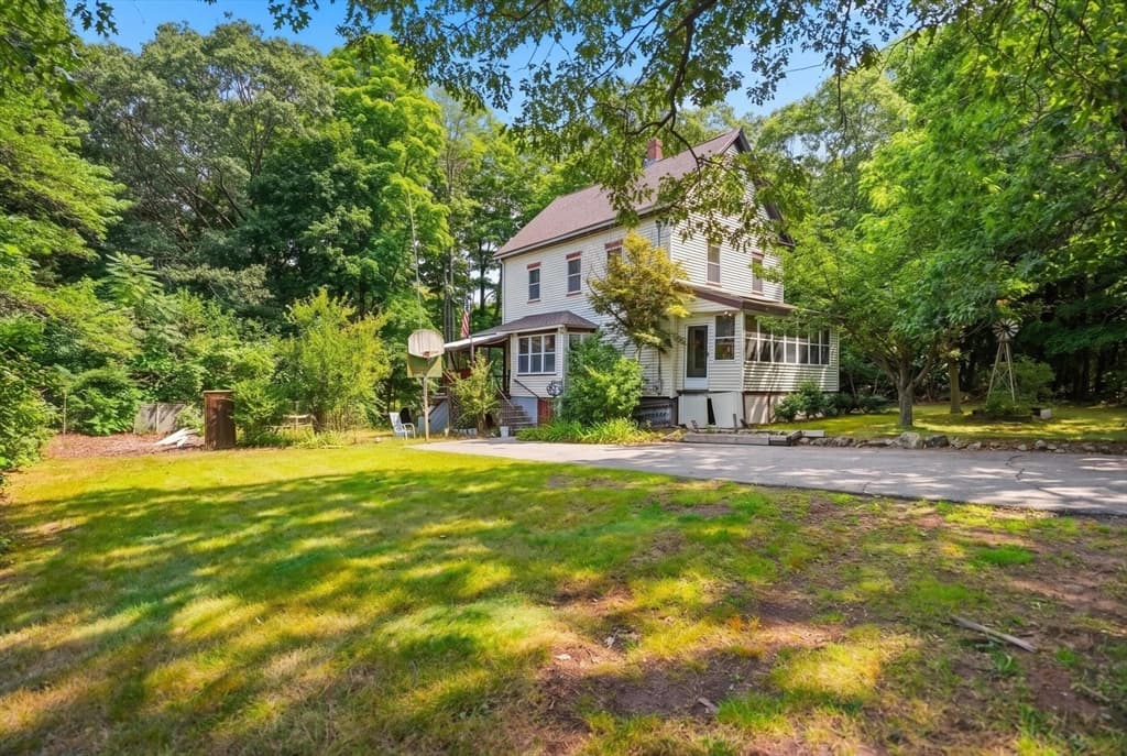 164 Green, Woburn MA 01801 photo 2