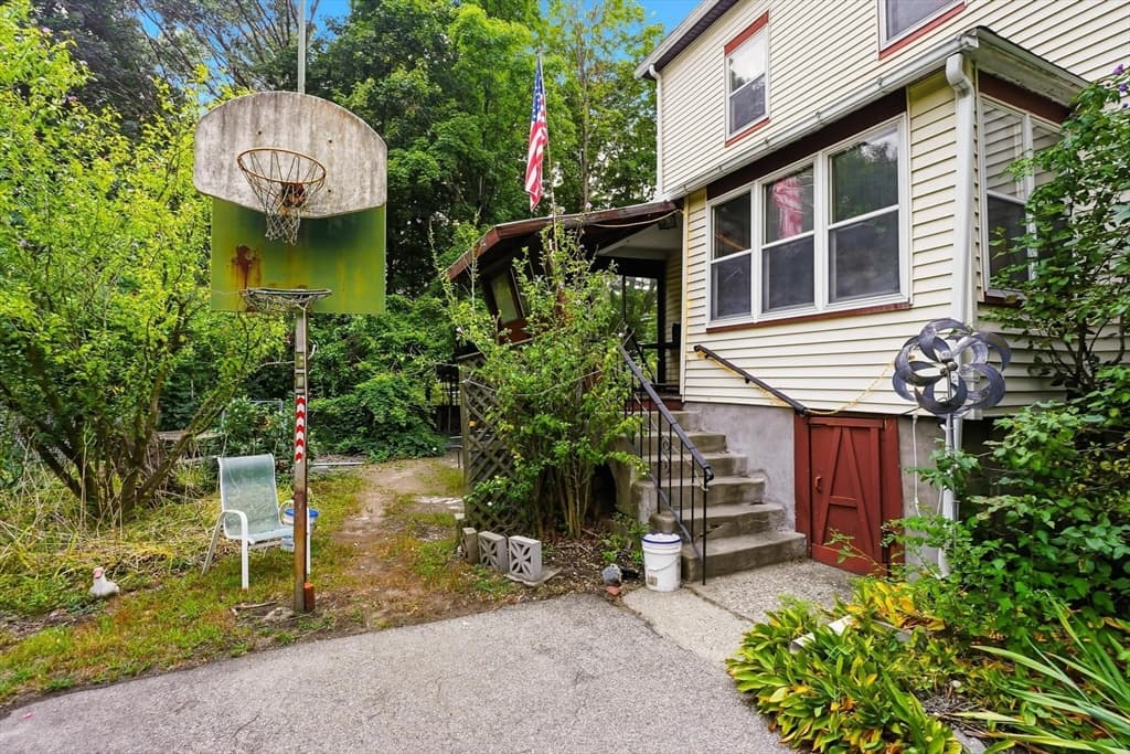 164 Green, Woburn MA 01801 photo 3