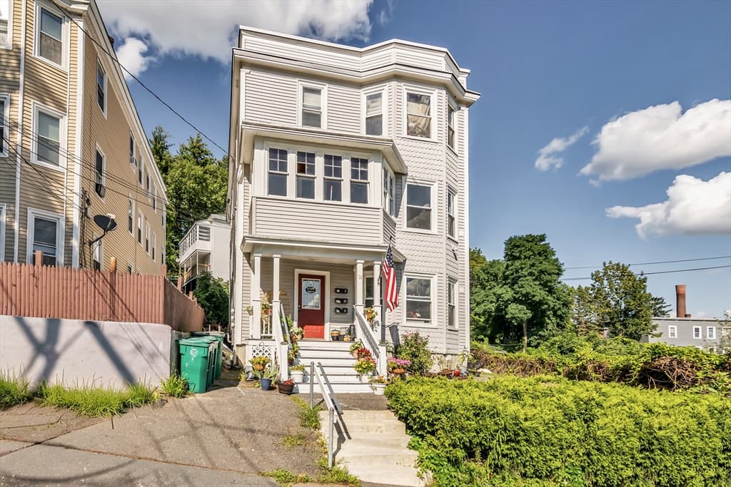 21 Read St, Fitchburg MA 01420