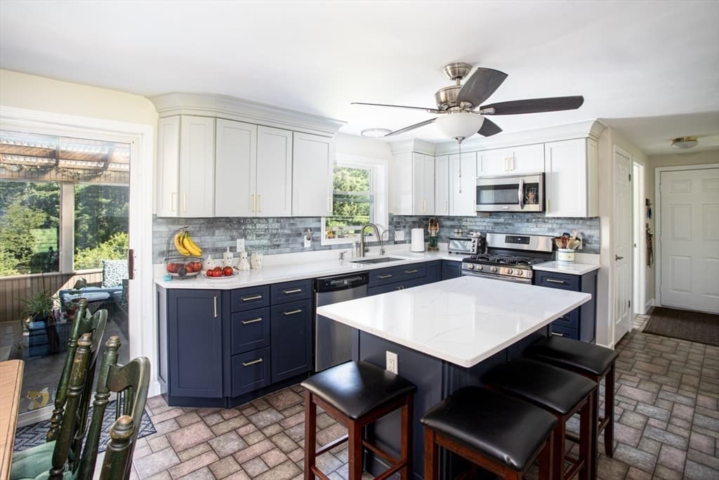 511 Old Fall River Rd, Dartmouth MA 02747 photo 13