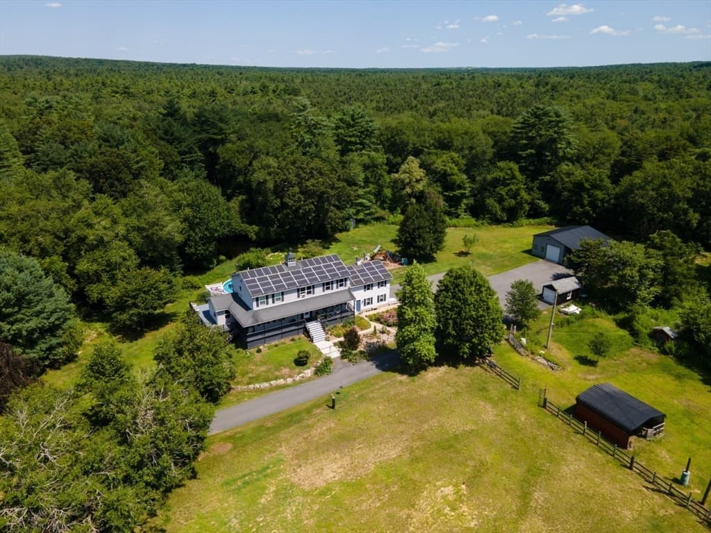 511 Old Fall River Rd, Dartmouth MA 02747 photo 5