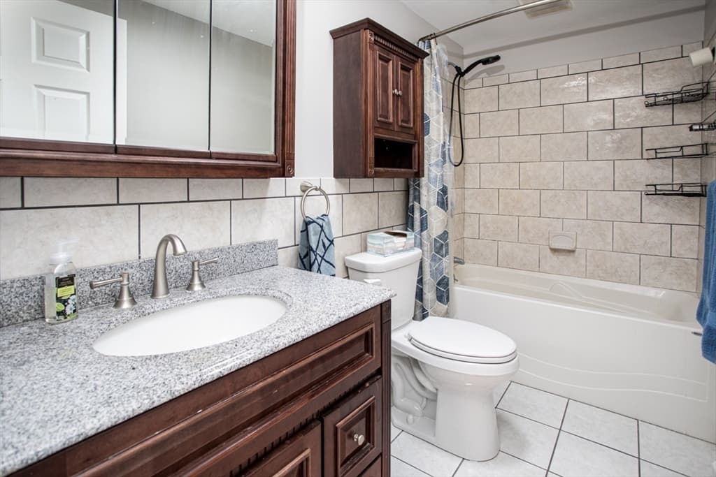 511 Old Fall River Rd, Dartmouth MA 02747 photo 34