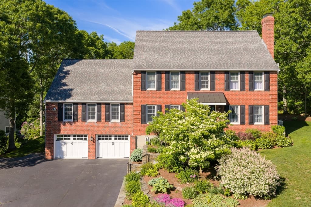 4 Clapp Lane, Bourne MA 02562