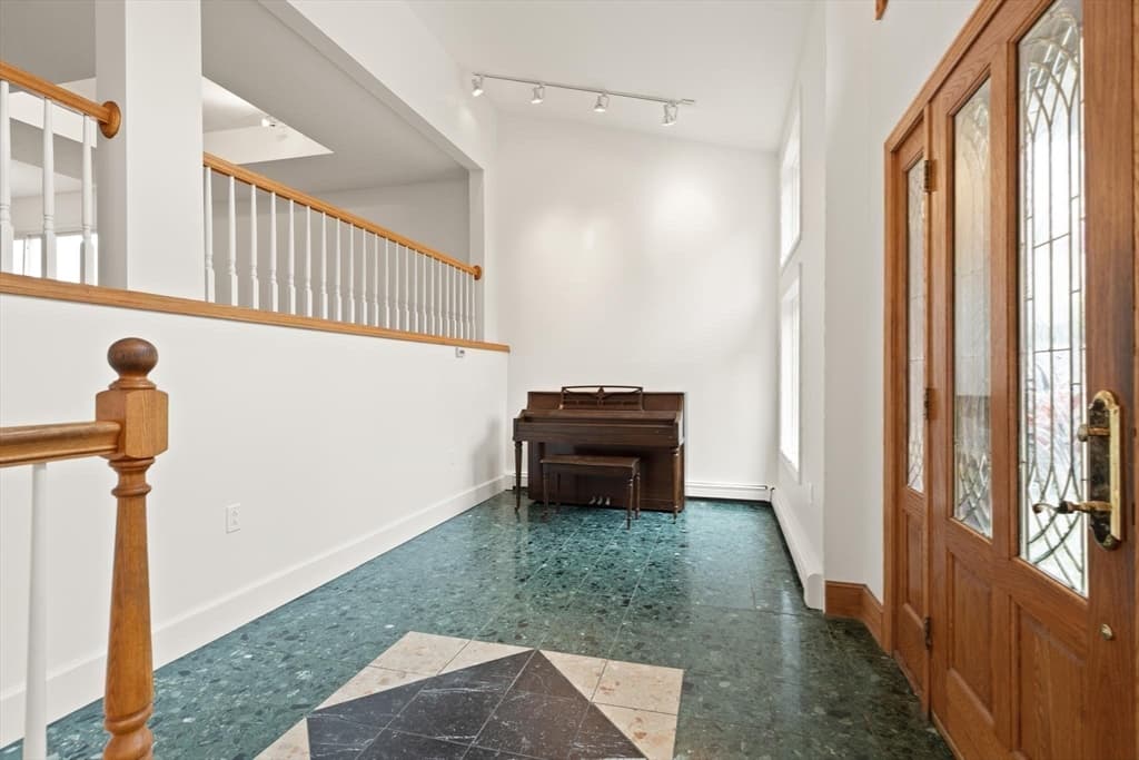 27 Miller Ave, Braintree MA 02184 photo 4