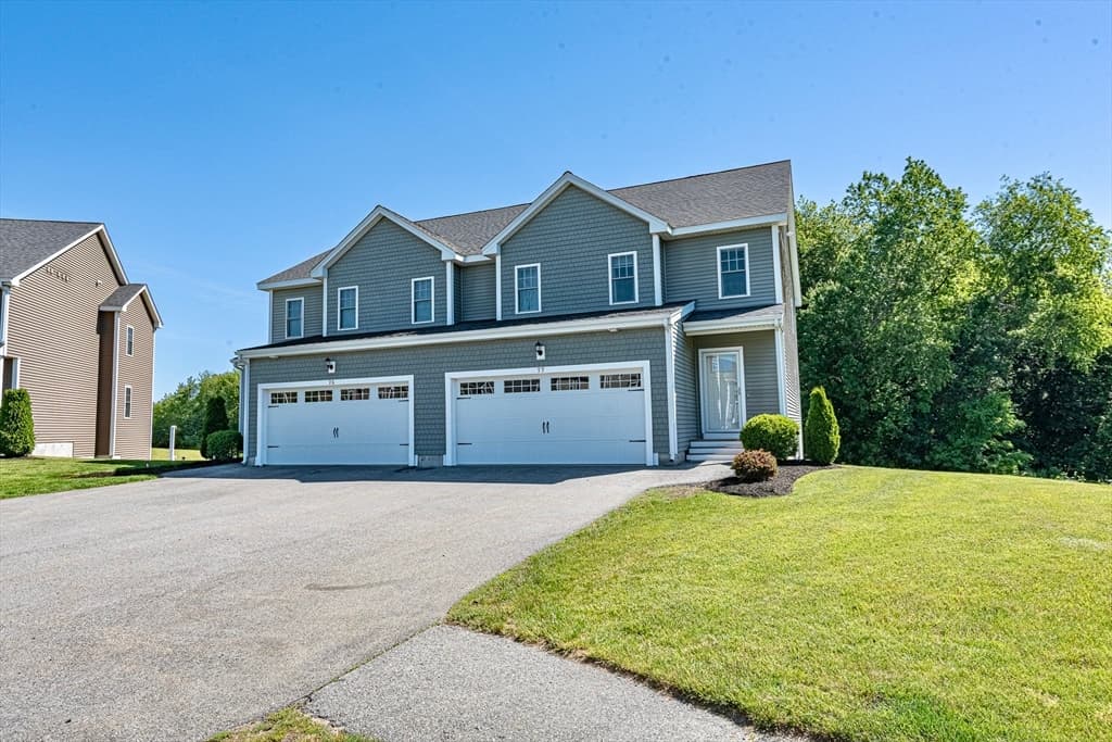 77 Riverside Dr # 77, Lakeville MA 02347 photo 2
