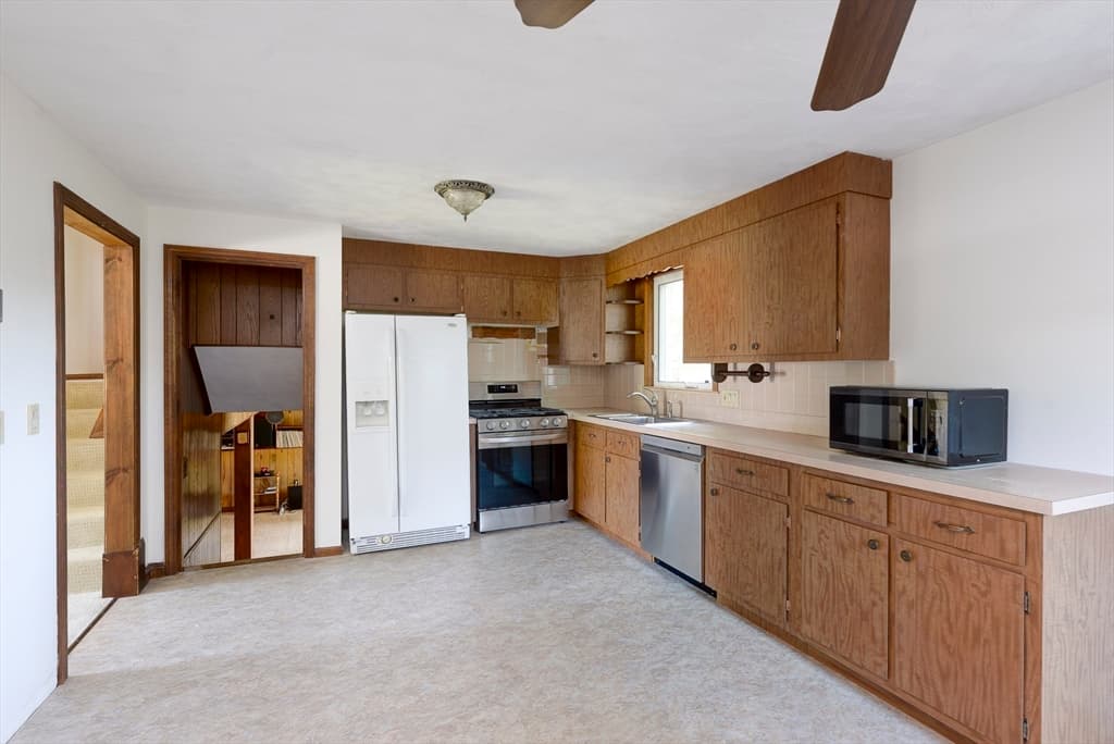 10 Chester Rd, Billerica MA 01821 photo 19