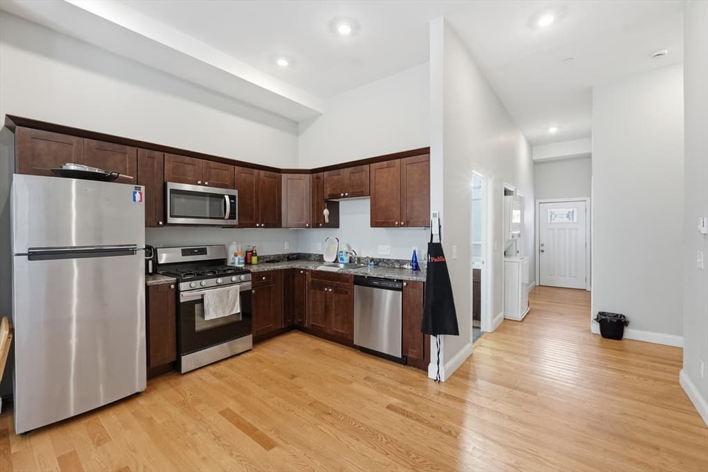 80 Pleasant St, Worcester MA 01609 photo 19