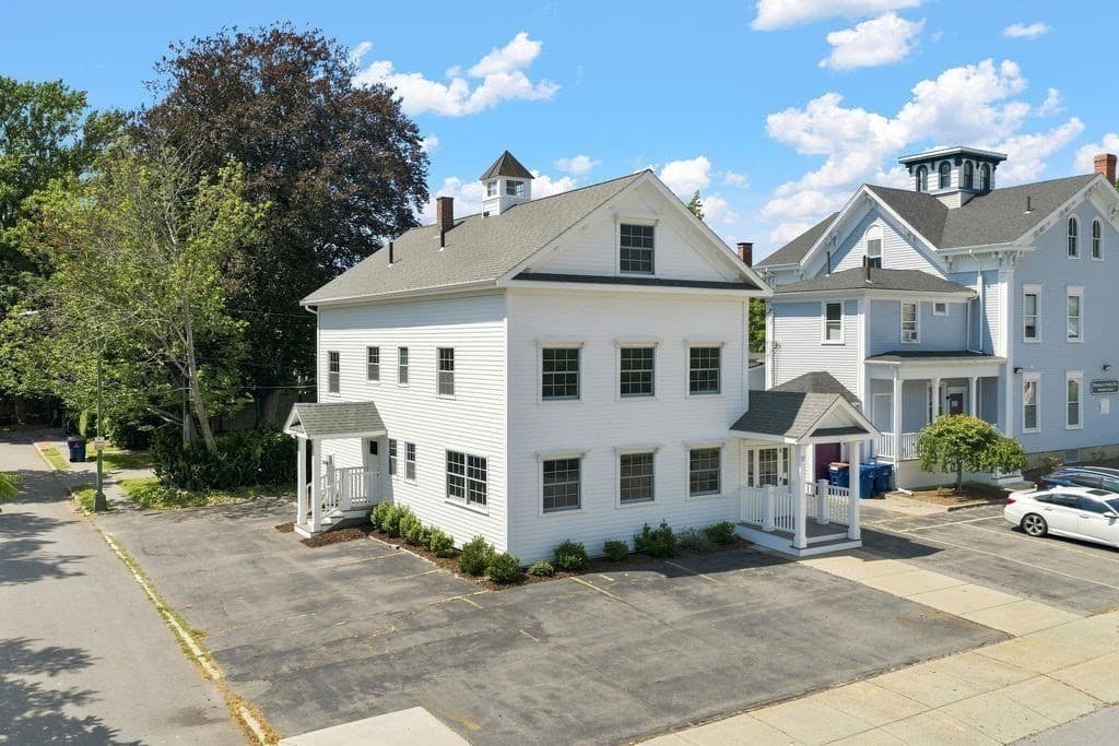 17 Orchard St, New Bedford MA 02740 photo 5