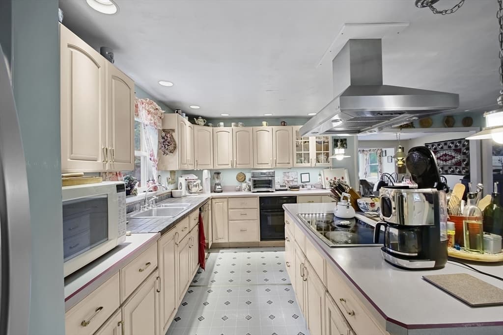 138 Sutton Ave., Oxford MA 01540 photo 7