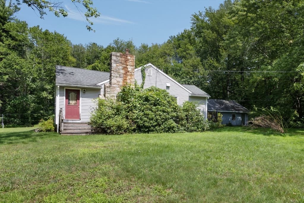 138 Sutton Ave., Oxford MA 01540 photo 3