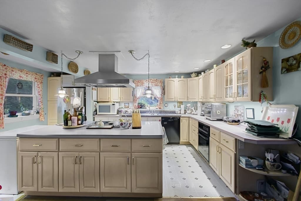 138 Sutton Ave., Oxford MA 01540 photo 9