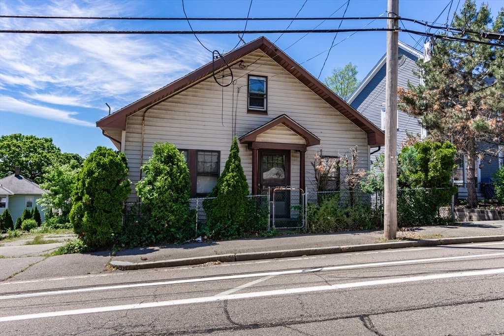 40 Quarry Street, Quincy MA 02169