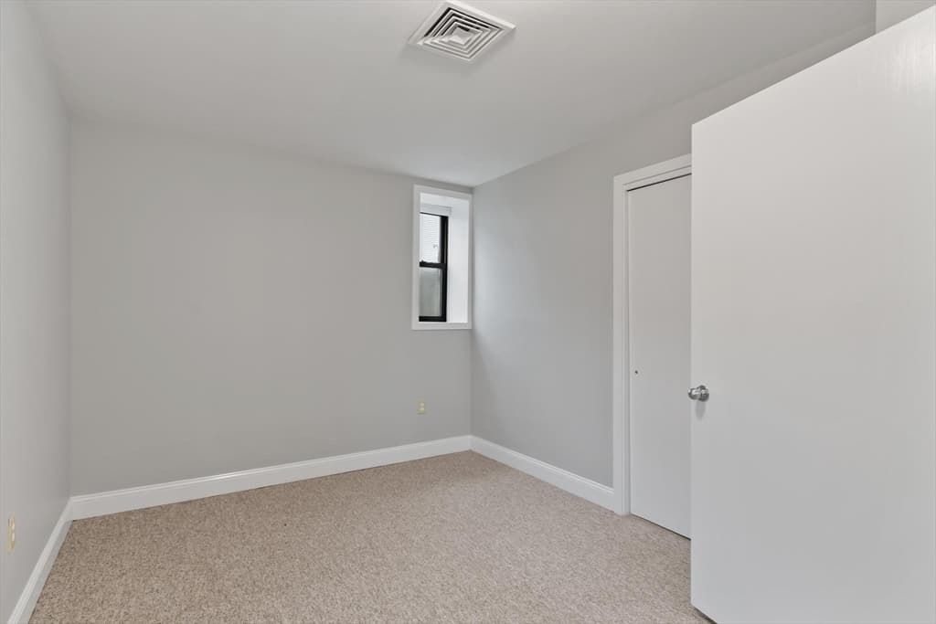 593 Main St, Leominster MA 01453 photo 17