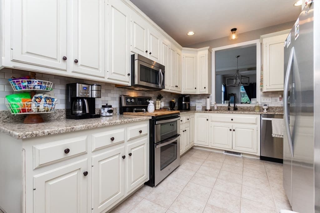 4 Kingson Ln # 1, Medway MA 02053 photo 3