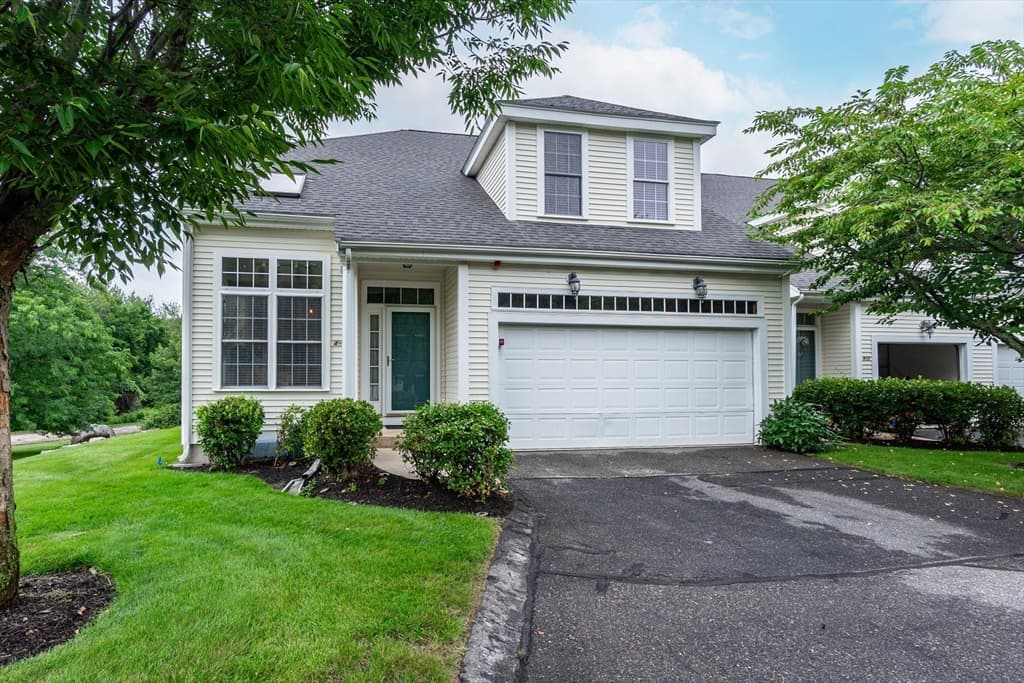 4 Kingson Ln # 1, Medway MA 02053