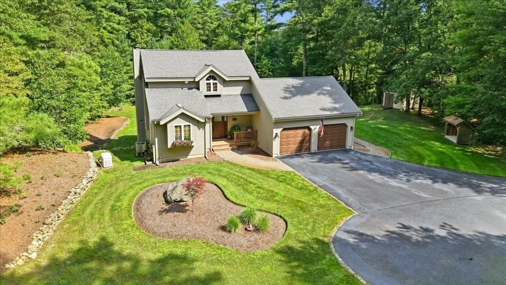 182 High St, Carver MA 02330 photo 5