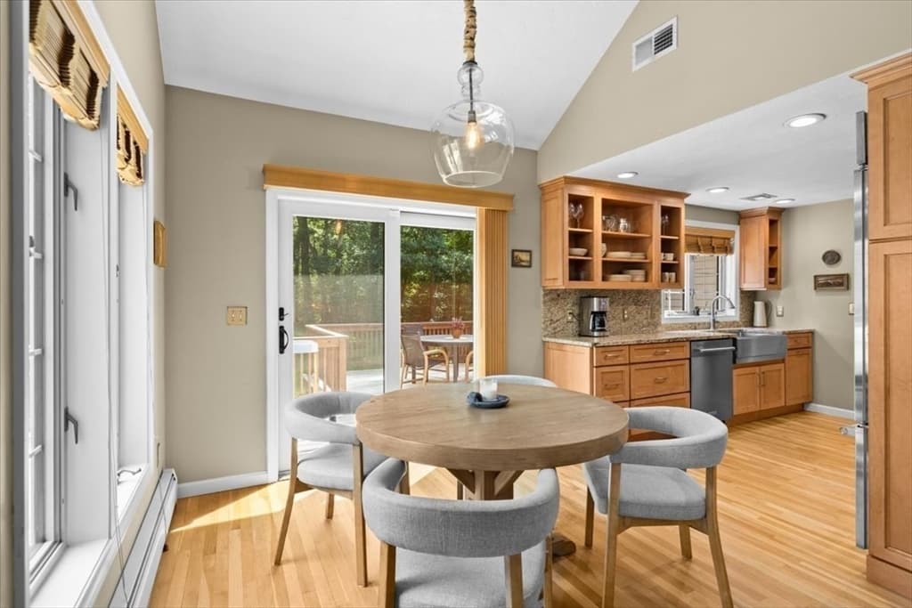 182 High St, Carver MA 02330 photo 15