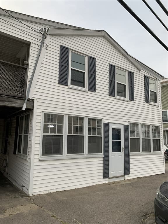 71 Central Ave, Salisbury MA 01952