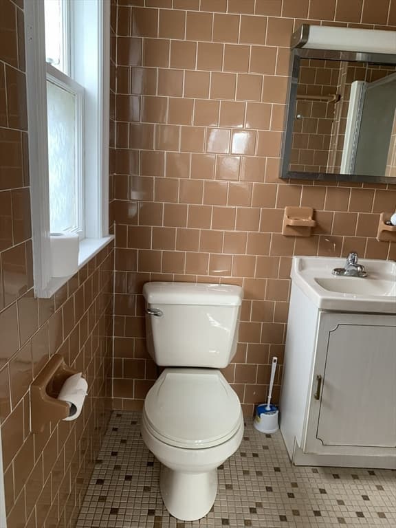 71 Central Ave, Salisbury MA 01952 photo 9