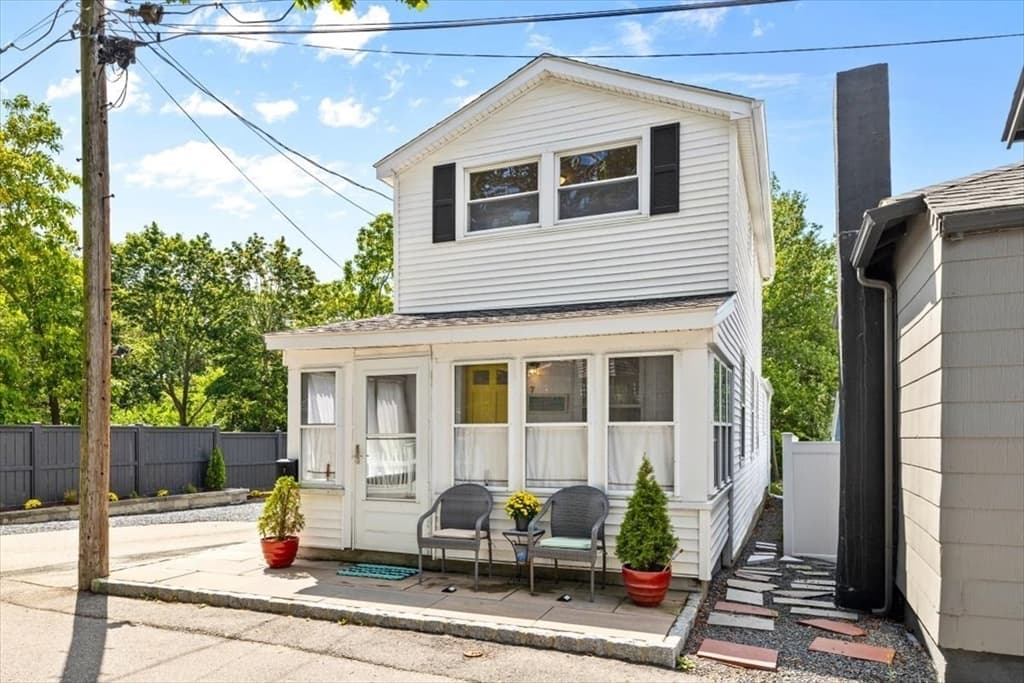 7 Peterson Road, Quincy MA 02169
